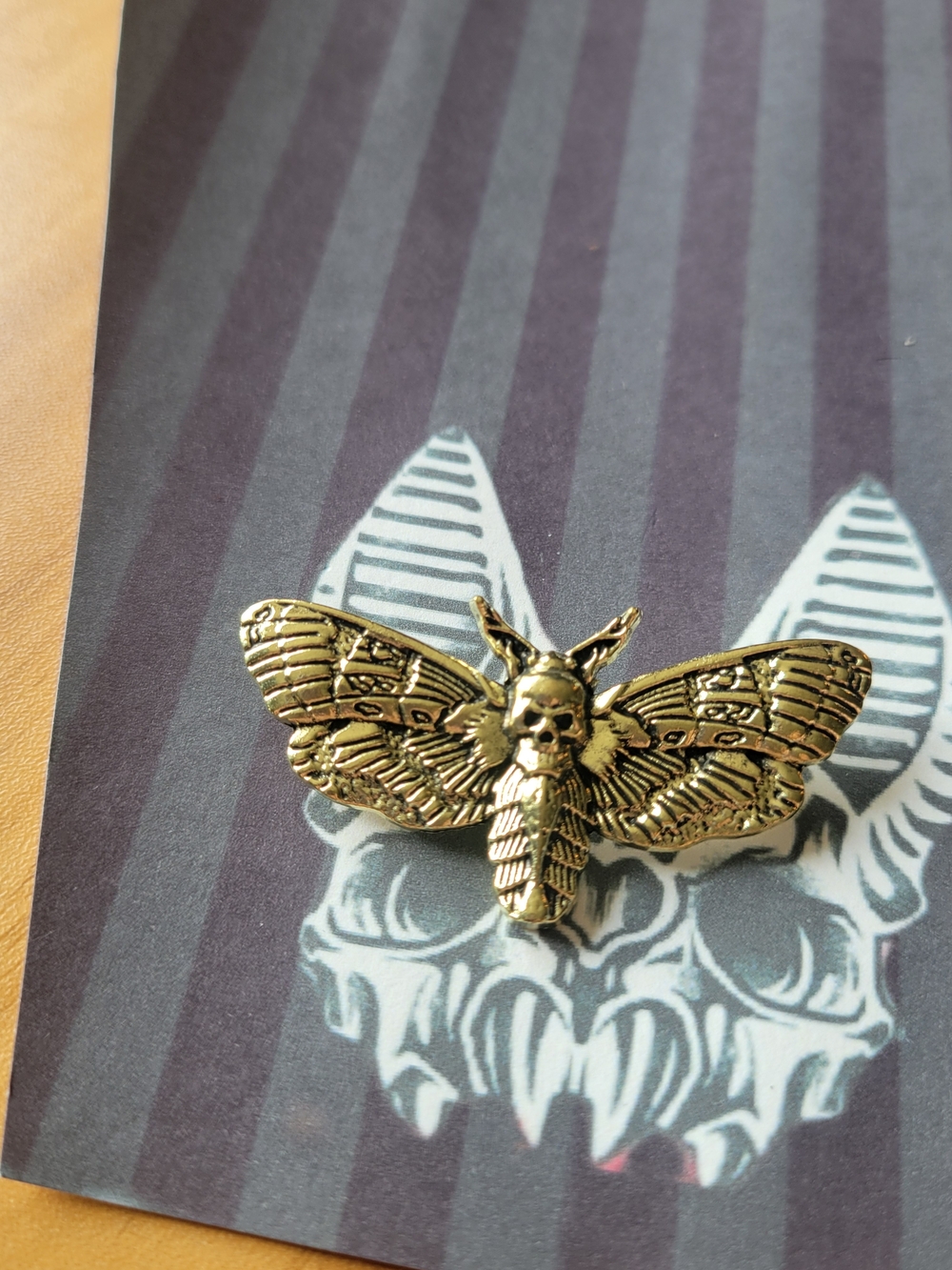 💀NEW💀Gold Moth Skull Brooch Pin